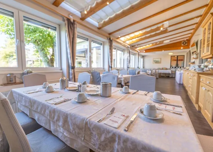 Atzmueller * Waxenberg