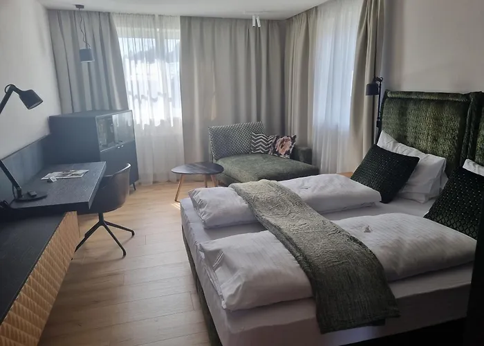 Atzmueller * Waxenberg